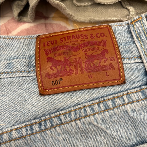 Levi's Light Blue Frayed Jean Shorts - Picture 5 of 8